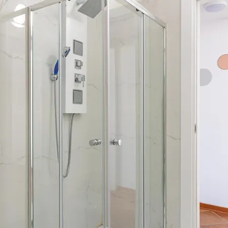 Gold Oasi - Business Solution Lejlighedshotel Ferrara